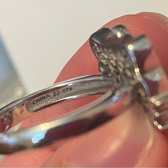 Hello Kitty Ring Size 8 - Picture 6 of 6